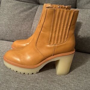 OASIS SOCIETY Aubrey Platform Paneled Ankle Boots 7.5